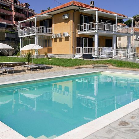 شقة Il Gattino Di Porto - Apt 6 - Monolocale Terrazzo Piscina إمبيريا المظهر الخارجي الصورة