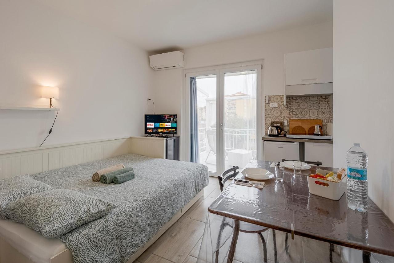 شقة Il Gattino Di Porto - Apt 6 - Monolocale Terrazzo Piscina إمبيريا المظهر الخارجي الصورة